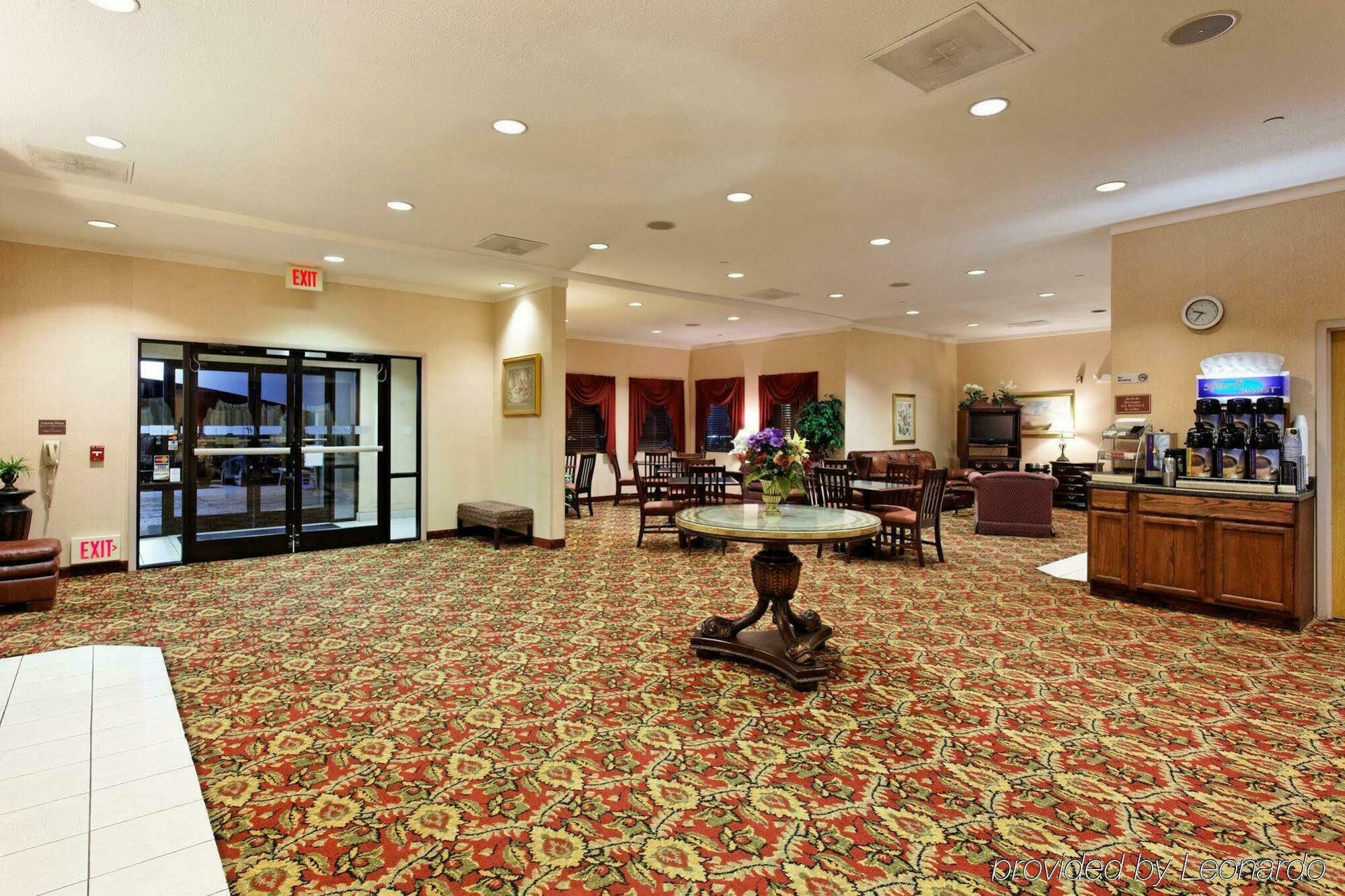 Holiday Inn Express Metropolis By Ihg Exteriör bild