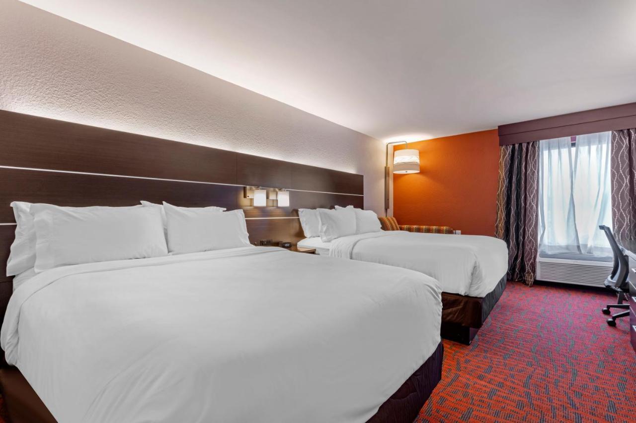 Holiday Inn Express Metropolis By Ihg Exteriör bild